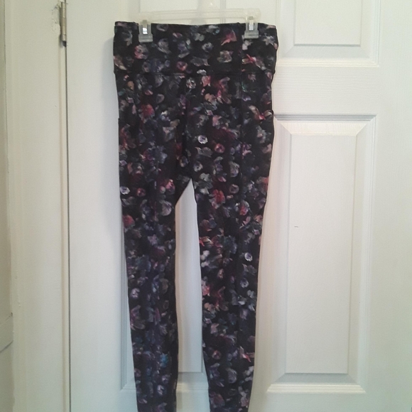 Lululemon flower print leggings - Picture 2 of 2